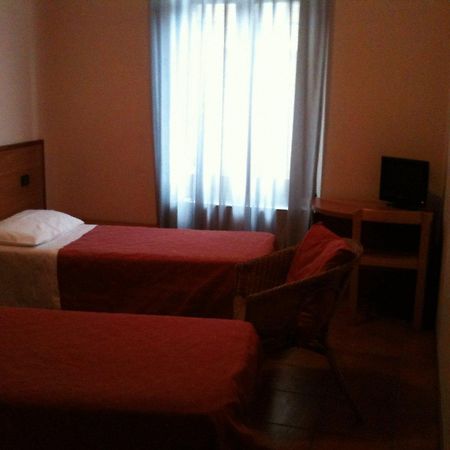 Hotel Nuovo Мілан Екстер'єр фото